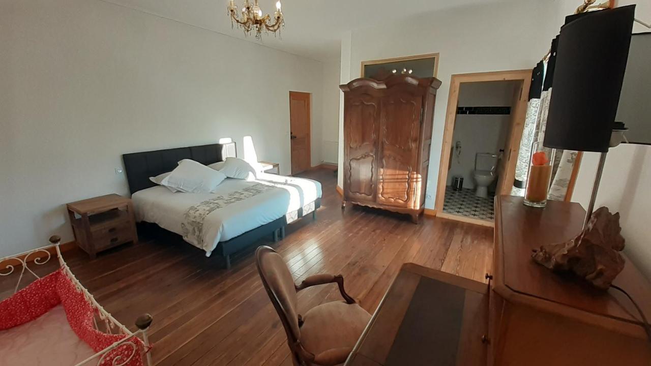 Auberge De Saint Jean Ploumilliau Bagian luar foto